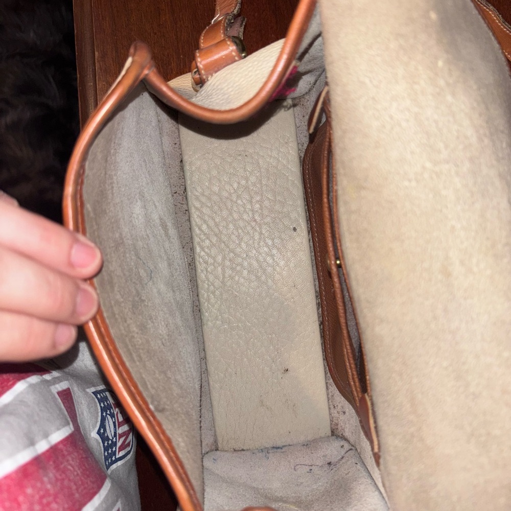 Dooney and bourke purse - Picture 3 of 7